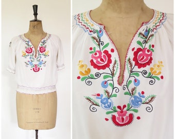 Original Vintage 1940s Hungarian White Hand Embroidered Short Sleeve Red Floral Peasant Blouse
