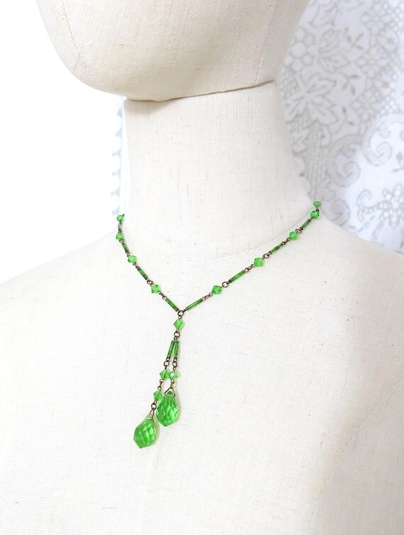 Vintage 1920s 1930s Negligee Necklace Deco Green Facetted Drop Pendant  Glass Czech Beads Chain Link Costume Jewellery