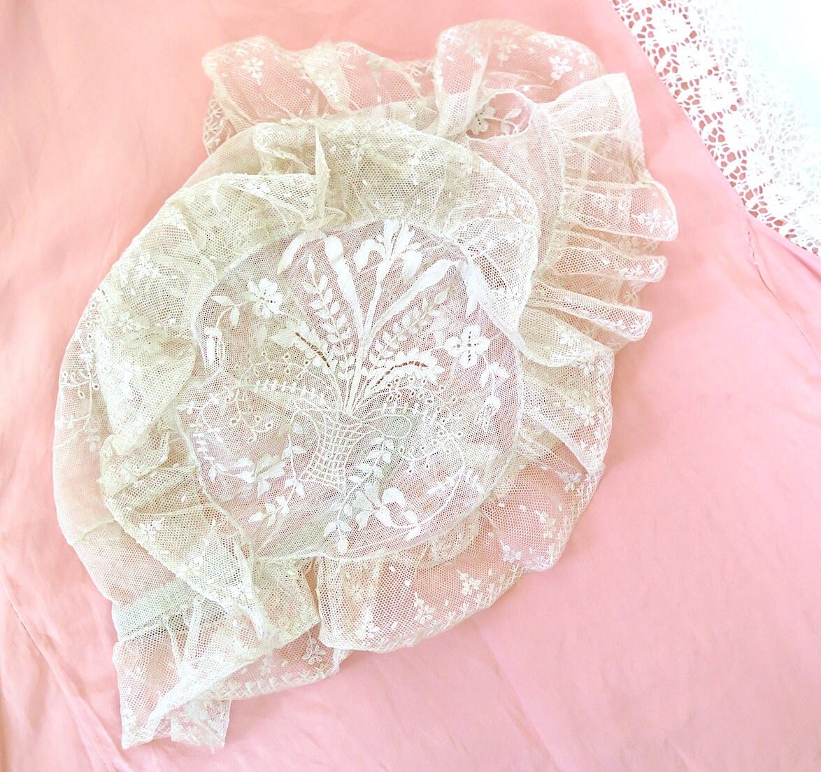 Antique 1890s 1900s Victorian Edwardian Handmade Ecru Lace  display picture 2