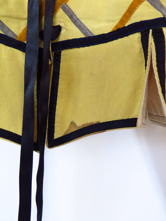 Victoria Yellow Lace