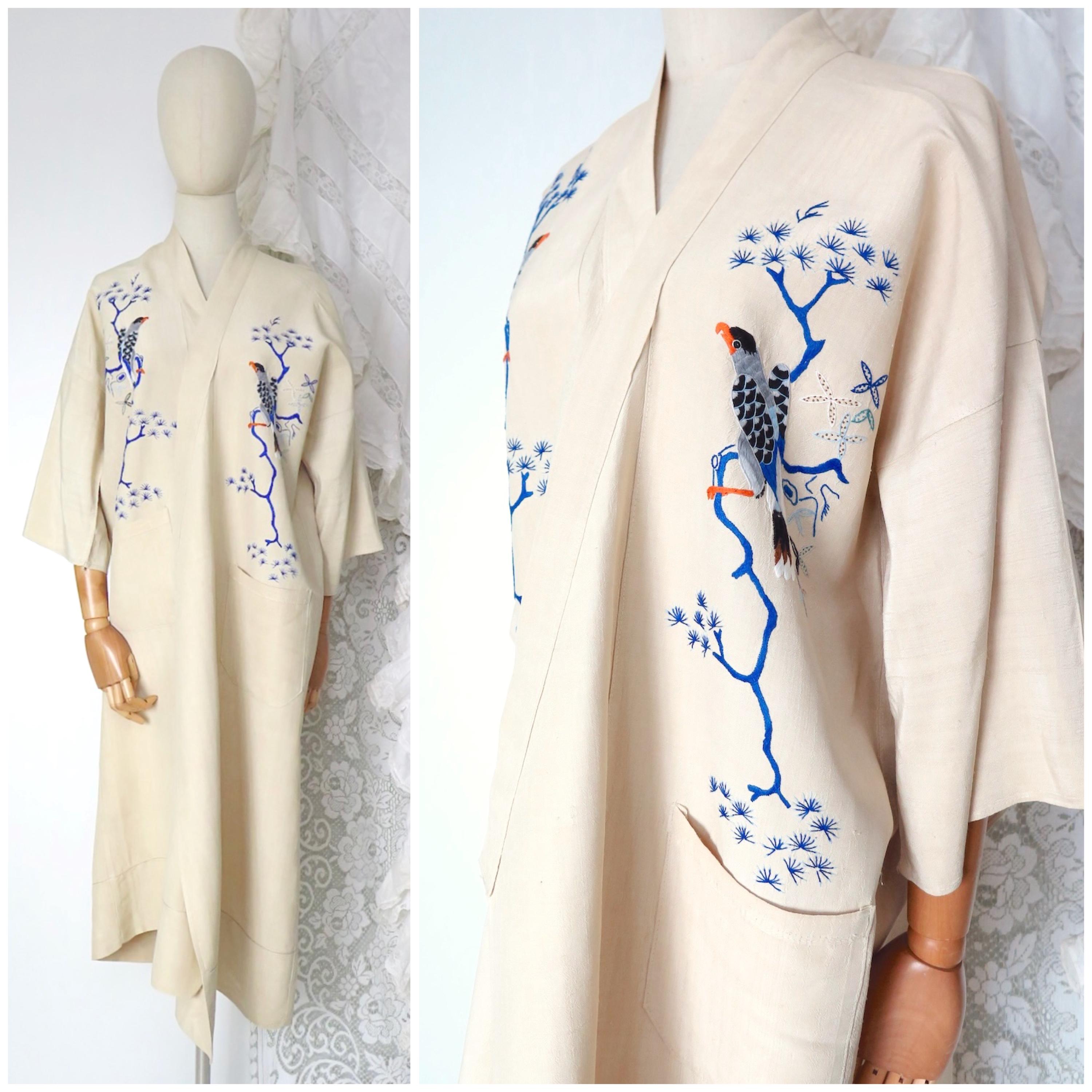 アート用品 1960年代 ミッドセンチュリー 金色の龍 刺繍アート