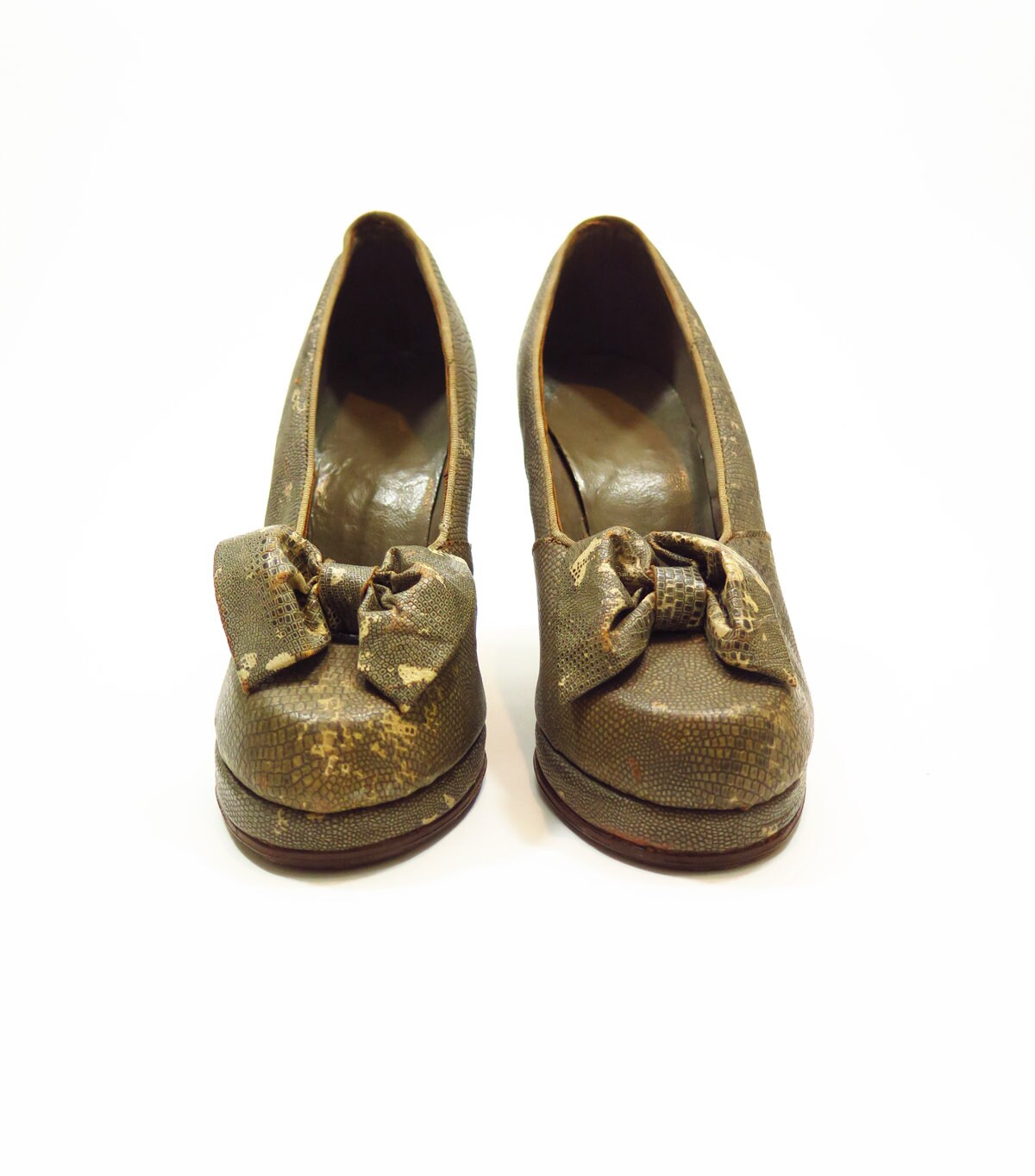 Original 1940s CC41 Heels | Etsy