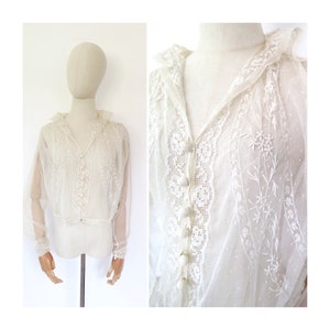 Antique 1910s Edwardian French Embroidered Cream Netting Lace Bracelet Length Sleeve Blouse