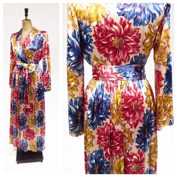 RARE Original Vintage 1940s Floral Liquid Satin Li