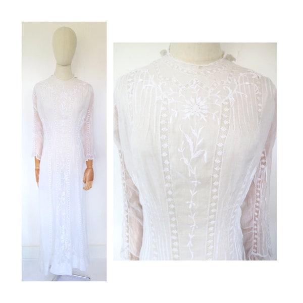 Antique 1910s Edwardian English White Cotton Lace Floral Embroidered Lawn Dress