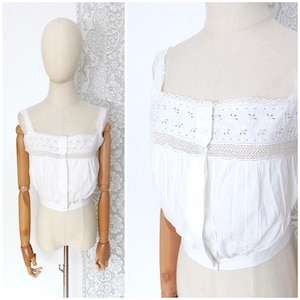Antique 1900s 1910s Victorian Edwardian White Cotton Lace Floral Broderie Anglaise Camisole Corset Cover Sleeveless Top Blouse