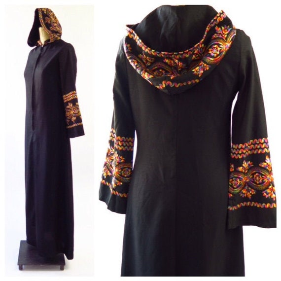 1970s Hooded Maxi Dress