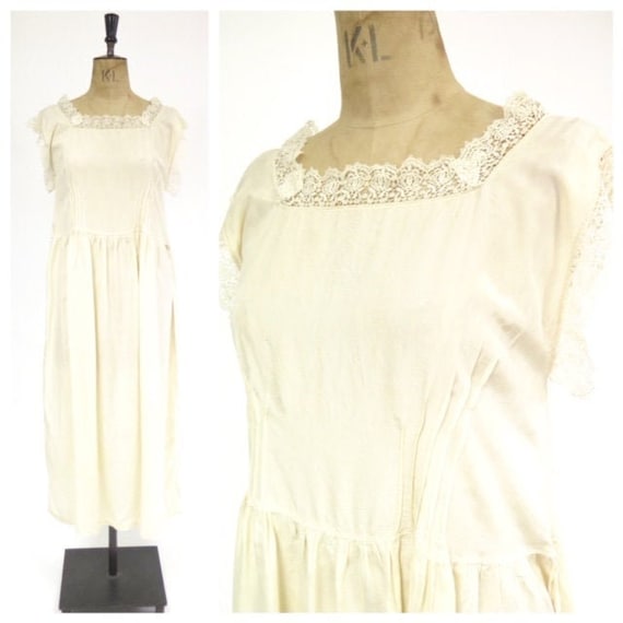 Original Vintage 1920s Deco Cream Silk And Lace Da