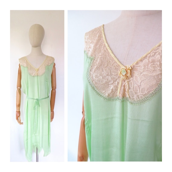 Antique 1920s Deco Flapper Era Apple Green Cream Lace Chemise Lace Slip Drop Waist Dress Lingerie