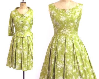 Vintage 1950s Green Floral Patterned Two Piece Dress And Jacket Set Suit