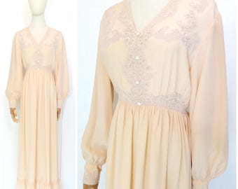 Antiek-deco jaren 1920 jaren 1930 perzikroze zijde ecru bloemenkant lingeriejurk badjas onderjurk
