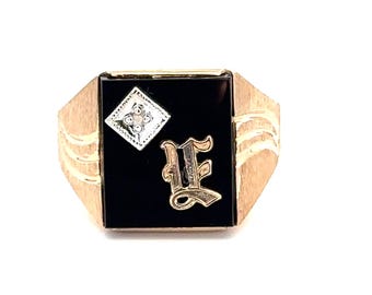 14kt solid yellow gold vintage  onyx ring