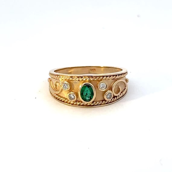 14kt yellow solid gold emerald ring - image 1