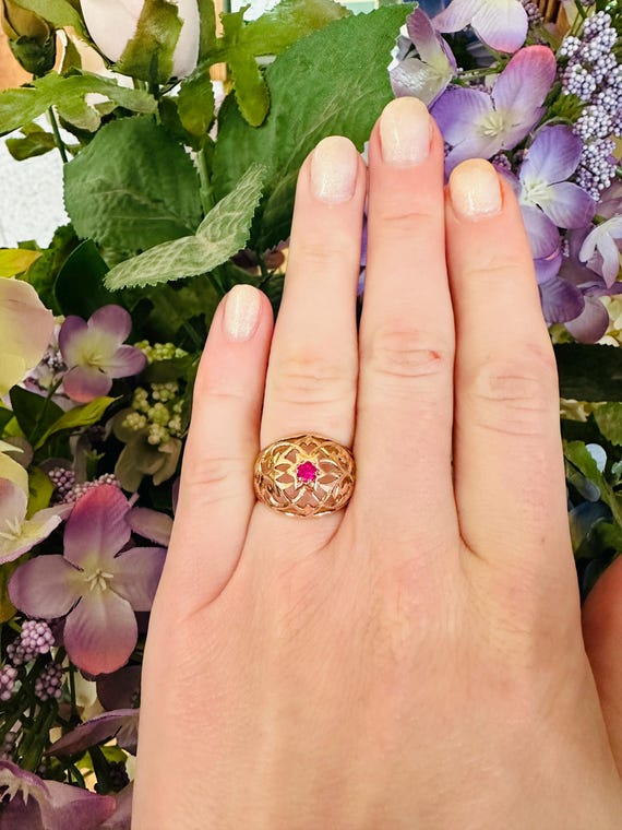 14kt yellow solid  gold   vintage ring with ruby - image 5