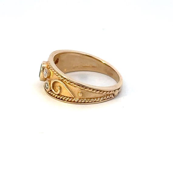 14kt yellow solid gold emerald ring - image 4