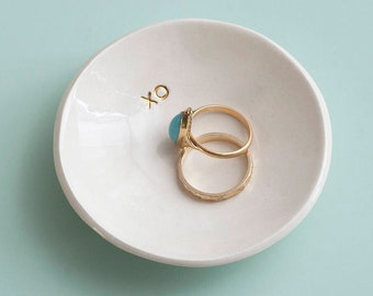 ceramic: Genuine 22k GOLD 'XO' Ring Dish, wedding, anniversary, sweetheart, bride, made with rustic natural clay (small 3" dish) made in usa