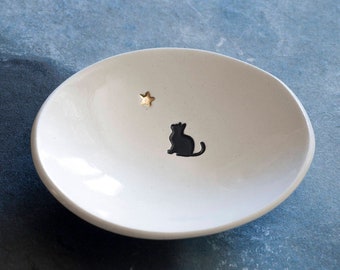 ceramic: BLACK CAT genuine 22k Gold Star Ring Dish, night kitty, happy cat, made with a rustic natural clay (small 3" dish) made in the usa