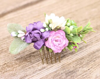 Purple flower hair comb, Hair piece lavender, Wedding hair comb lilac, Flower hair clip, Bridal comb