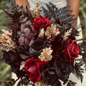 Deep purple black gold flowers bouquet | Fall faux bridal bouquet | wedding Halloween | Moody boho wedding Silk flowers