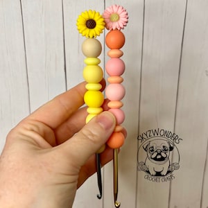 Custom Flower Crochet Hook, Sunflower Crochet Hook, Daisy Crochet Hook, Customizable, Crochet Tool