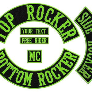 Op de afbeelding: Zwarte en groene motorfiets rocker patches met de tekst "TOP ROCKER", "BOTTOM ROCKER", "SIDE ROCKER", "FREE RIDER", "YOUR TEXT" en "MC".