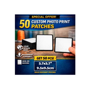 Peut inclure: Un lot de 50 écussons carrés personnalisés pour impression photo avec des bordures noires cousues et un centre en tissu blanc. Les écussons mesurent 9,5x9,5 cm et ont un envers à coudre. Le texte inclut SPECIAL OFFER, 50 CUSTOM PHOTO PRINT PATCHES, YOUR DESIGN HERE, WATERPROOF & DURABLE, GET 50 PCS! et 9,5x9,5 cm.
