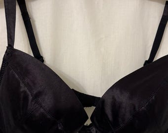 VTG 90s Wonderbra Black Satin Push-Up Underwire Plunge Bra with Smooth Cups