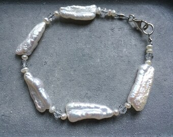 Fresh Water Pearl & Crystal Bracelet