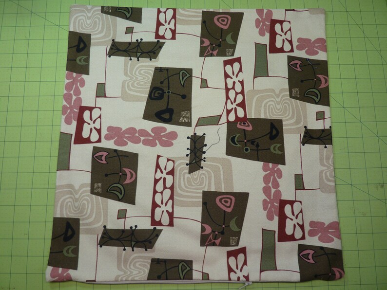 50's Retro Pillow, Cover in Reproduction Bark Cloth, Nostalgic Throwpillow, Fun Furniture Accessory Caramel Tower of Flower, 18"x18"(45cm) image 3
