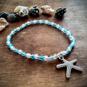 Starfish Bracelet, Stretch Bracelet with Sea Glass Style Beads, Blue and White Matte Glass Seed Beads, Beach Bracelet, Summer Bracelet