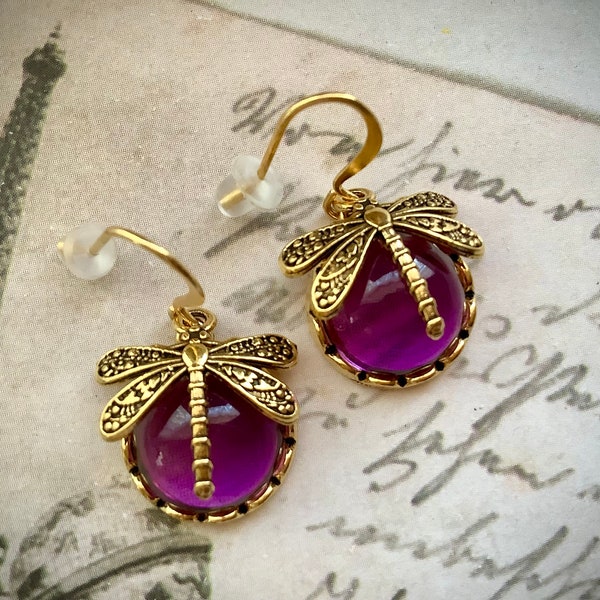 Vintage Style Dragonfly Earrings - Stylish and Trendy - Purple Glass - Antique gold-tone finish - Magical Jewelry - Fairycore