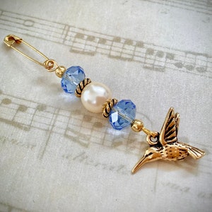 Hummingbird Bouquet Charm Pin: Blue Crystal Wedding Keepsake