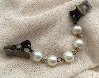 Pearl Sweater Clip: Vintage Brass Tone Cardigan Cincher