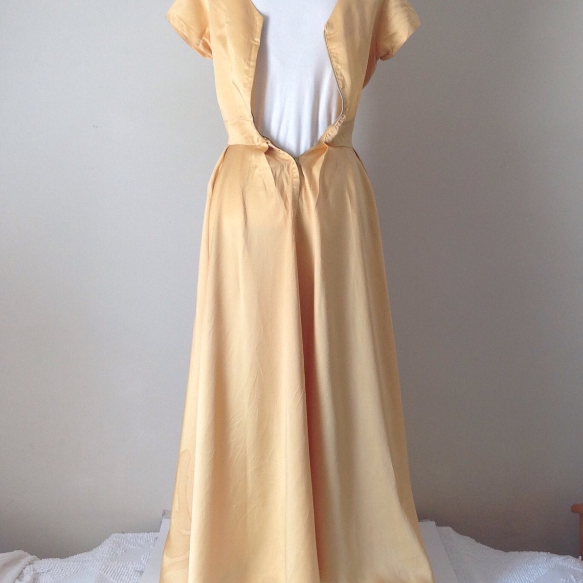 1940's Satin Gown Old Hollywood Yellow Gold Heavy Satin - Etsy