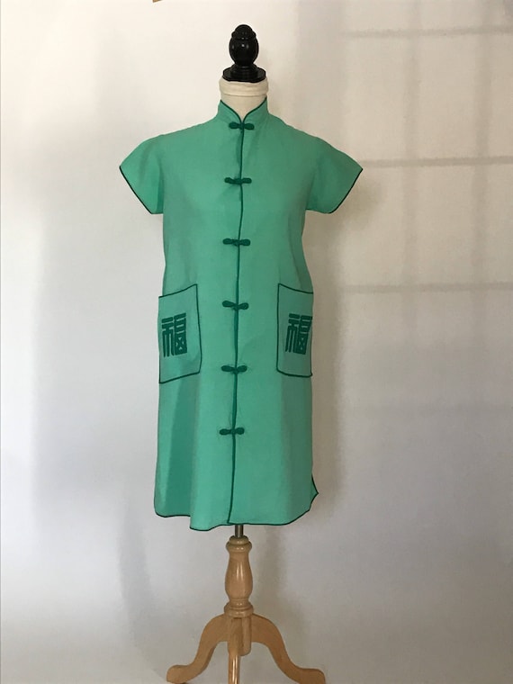 Vintage Rayon Asian Dress: Light Green Shift with… - image 9