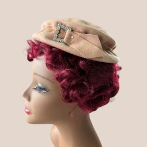Vintage 1960s DuBarry Pollack Paris NY Rhinestones Quail Feathers Cloche Hat Feather Cloche Vintage Hats for Women for sale | eBay main image 4