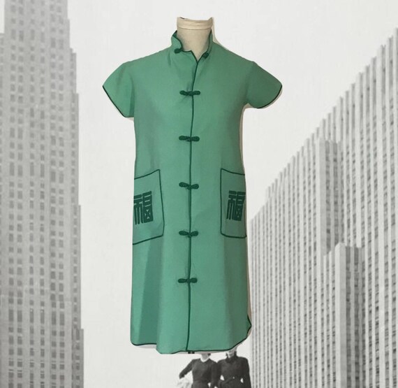 Vintage Rayon Asian Dress: Light Green Shift with… - image 2