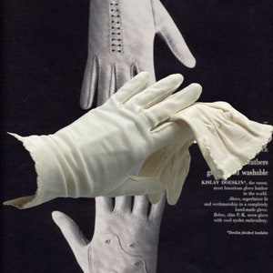 Ladies 1950s Era Vintage Aris Gloves, Over The Wrist, Gathered Wrist, White Cotton Knit, Size 6 1/2, Made in Hong Kong, Prom Gloves, Wedding