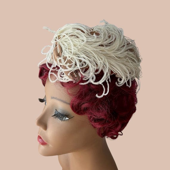 Vintage 1950s Ostrich Feather Pillbox Hat: Mid Century  display picture 1