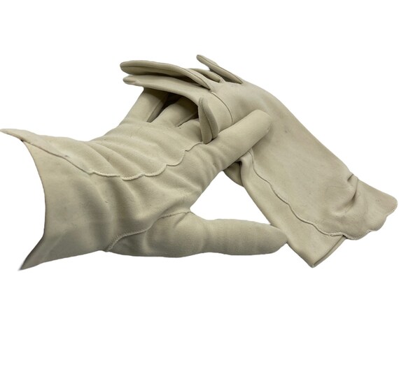 Ladies Vintage Gloves - image 2