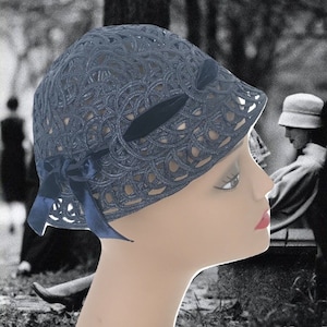 Vintage Hat 1950s Navy Blue Woven Cloche Blue Velvet Ribbon, Flapper Hat, Bucket Hat, Ladies Blue Hat, Open Weave, Dapper Days