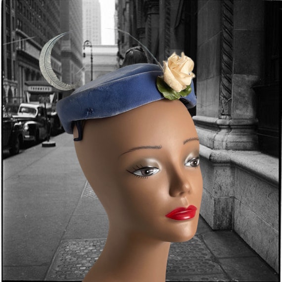 Vintage 1950s Ladies Hat with Feather, Blue Velve… - image 1