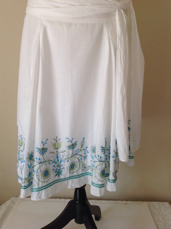 Vintage  White Cotton Summer Skirt,  Turquoise Fl… - image 5