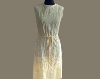 1960s Vintage Gelbes Baumwoll Etuikleid: Besticktes Ärmelloses Sommer Etuikleid