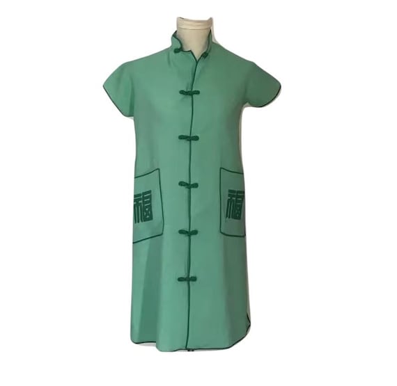 Vintage Rayon Asian Dress: Light Green Shift with… - image 1