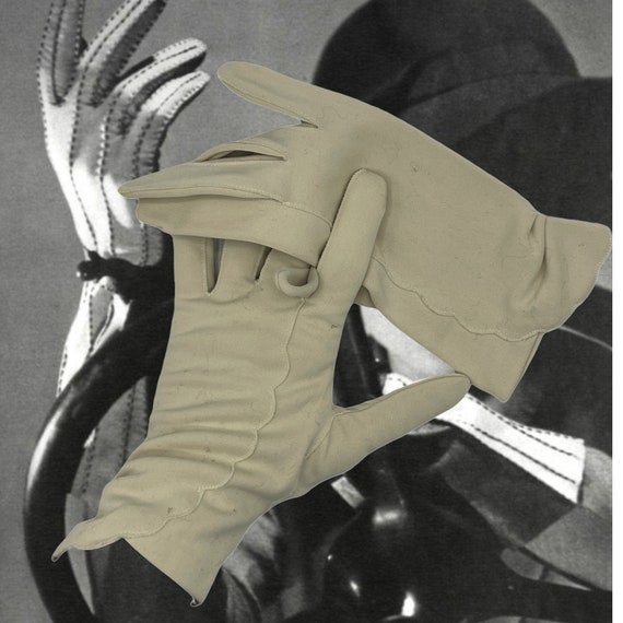Ladies Vintage Gloves - image 1