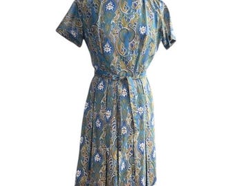 Vintage 60s Medallion Print Dress: Pleated Shirtwaist with Tie Belt
