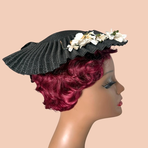 1940s Platter Hat: Black Brim, White Acetate Flowers