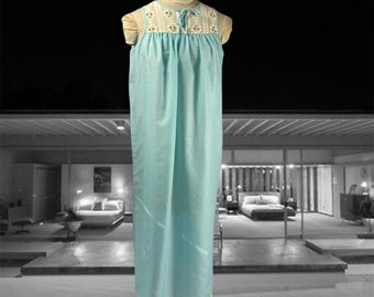 Vintage 1960er Dessous Nachthemd, langes Nnightie, Aqua Blau, Lava getrimmt, ärmellose Nachtwäsche, locker sitzendes Nachthemd aus Polyester