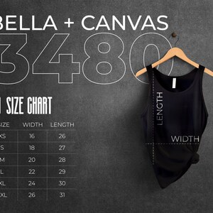 Puede incluir: Un top negro de tirantes con las palabras "LONGITUD" y "ANCHO" escritas en &eacute;l. Se muestra una tabla de tallas con medidas en pulgadas para XS, S, M, L, XL y 2XL.